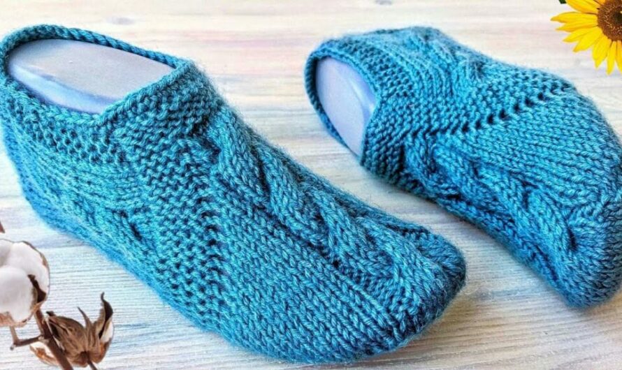 Knit Blue Cable Slippers