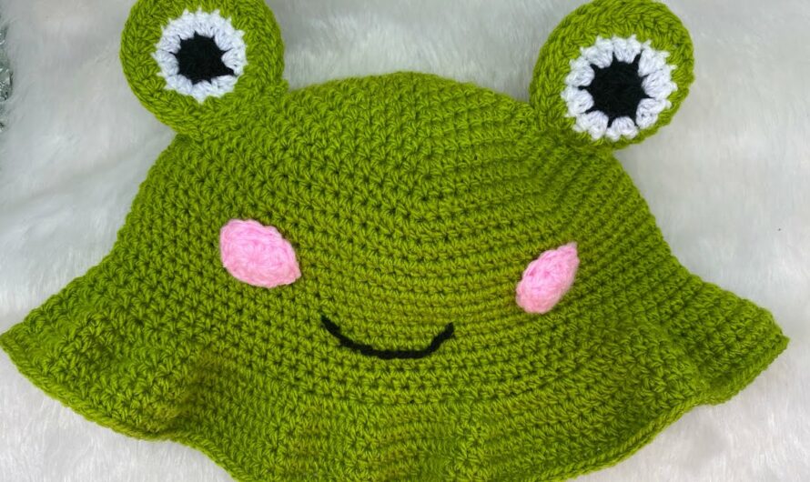 Crocheting Your Own Themed Bucket Hat (Strawberry 🍓 & Frog 🐸!)