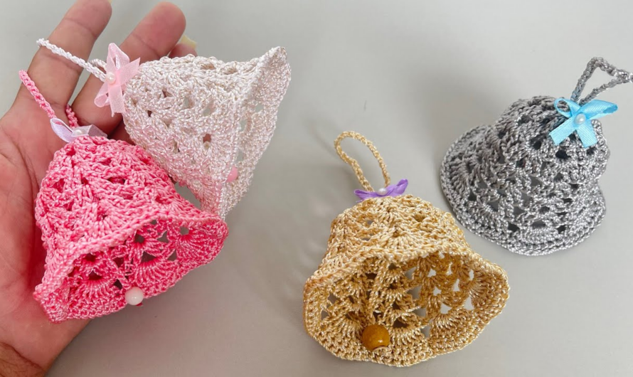 Quick and easy crochet Christmas bell